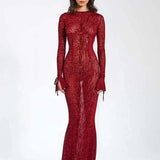 Robe rouge transparente