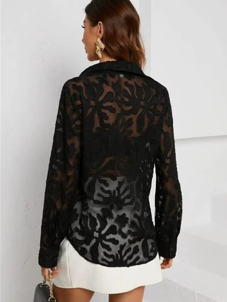 Chemise en dentelle noire transparente