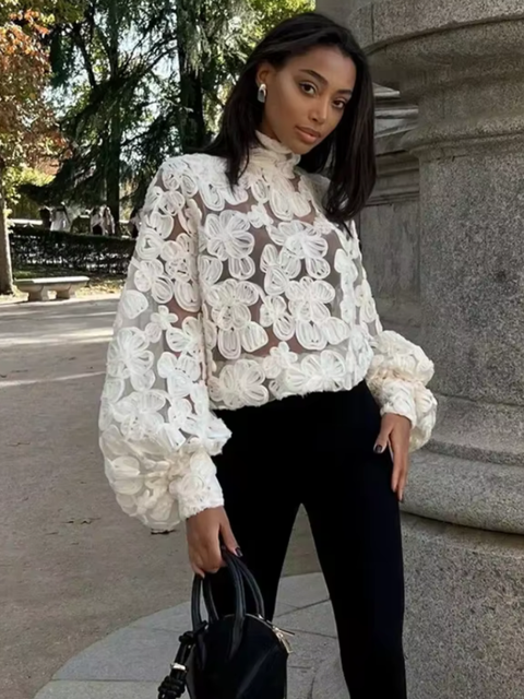 Chemise en dentelle transparente pour femme