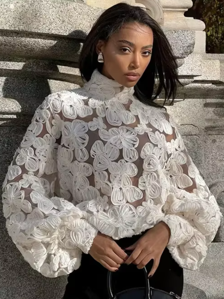 Chemise en dentelle transparente pour femme