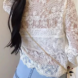 Chemise en dentelle transparente pour femme