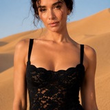 Robe dentelle transparente zoom